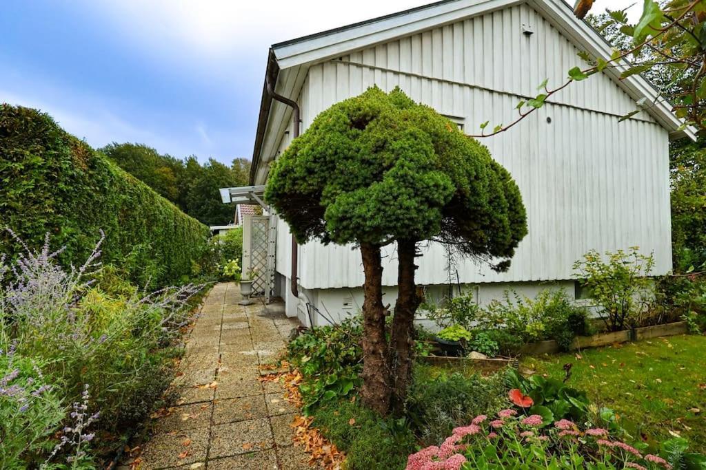 House For Workers & Familys Volvo Villa Gothenburg Exterior photo